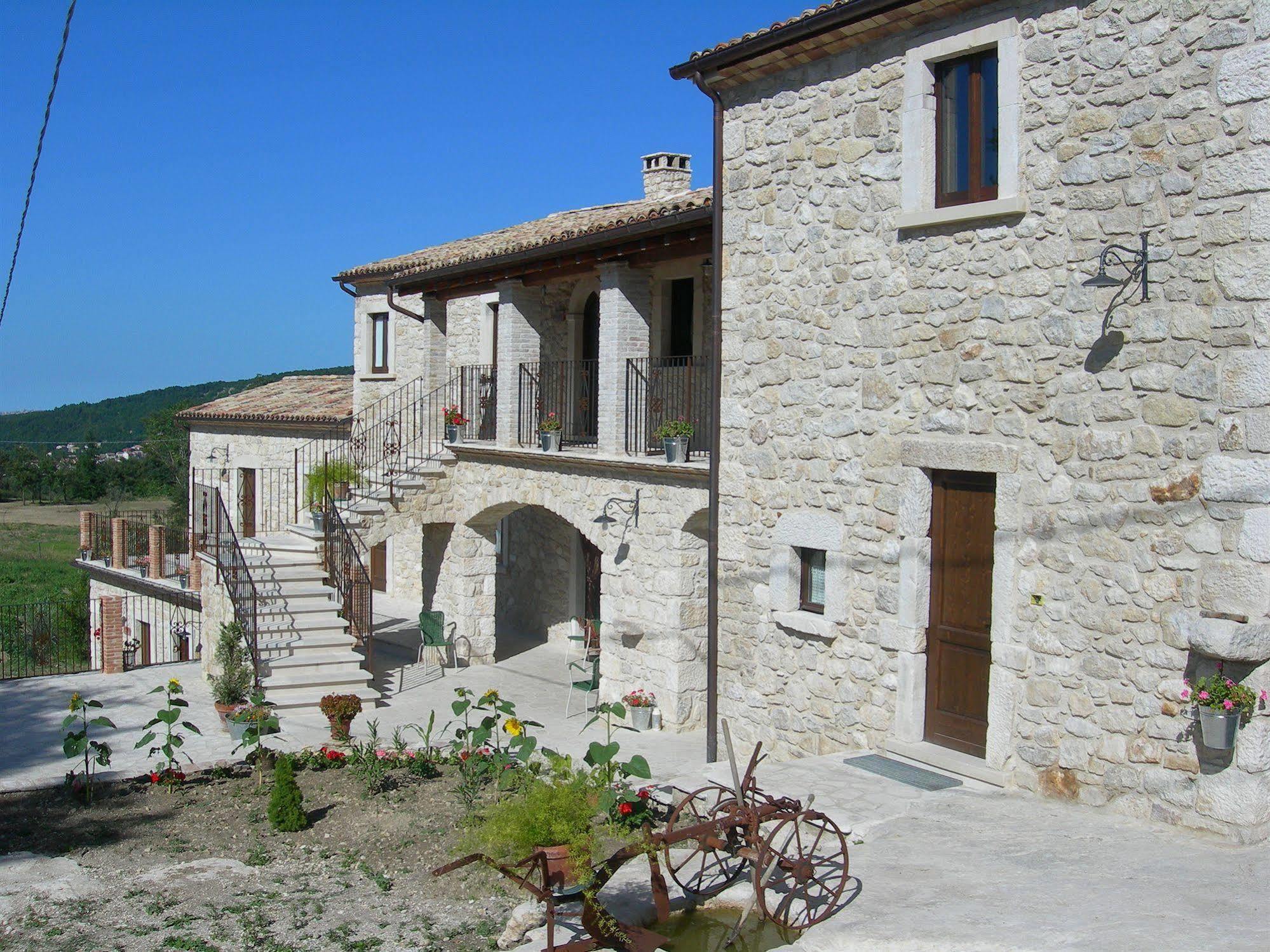 Agriturismo Borgo San Martino Abbateggio Εξωτερικό φωτογραφία