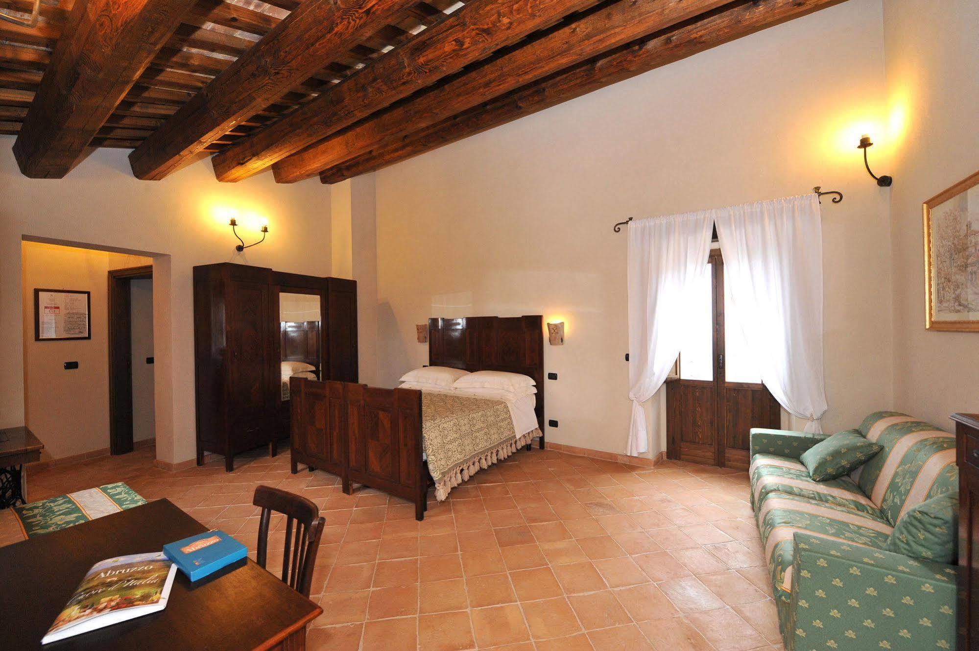 Agriturismo Borgo San Martino Abbateggio Εξωτερικό φωτογραφία